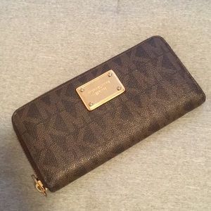 Micheal Kors Wallet